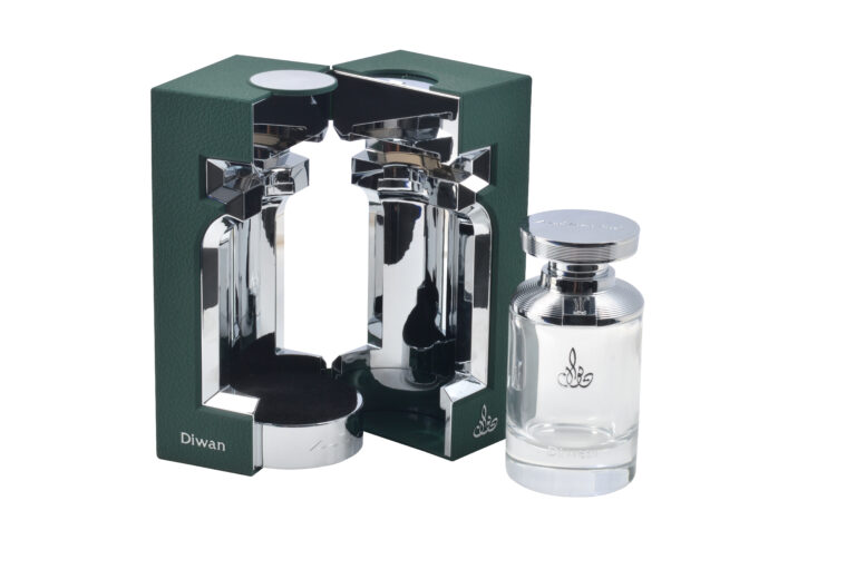 green-gift-box-set-with-bottle